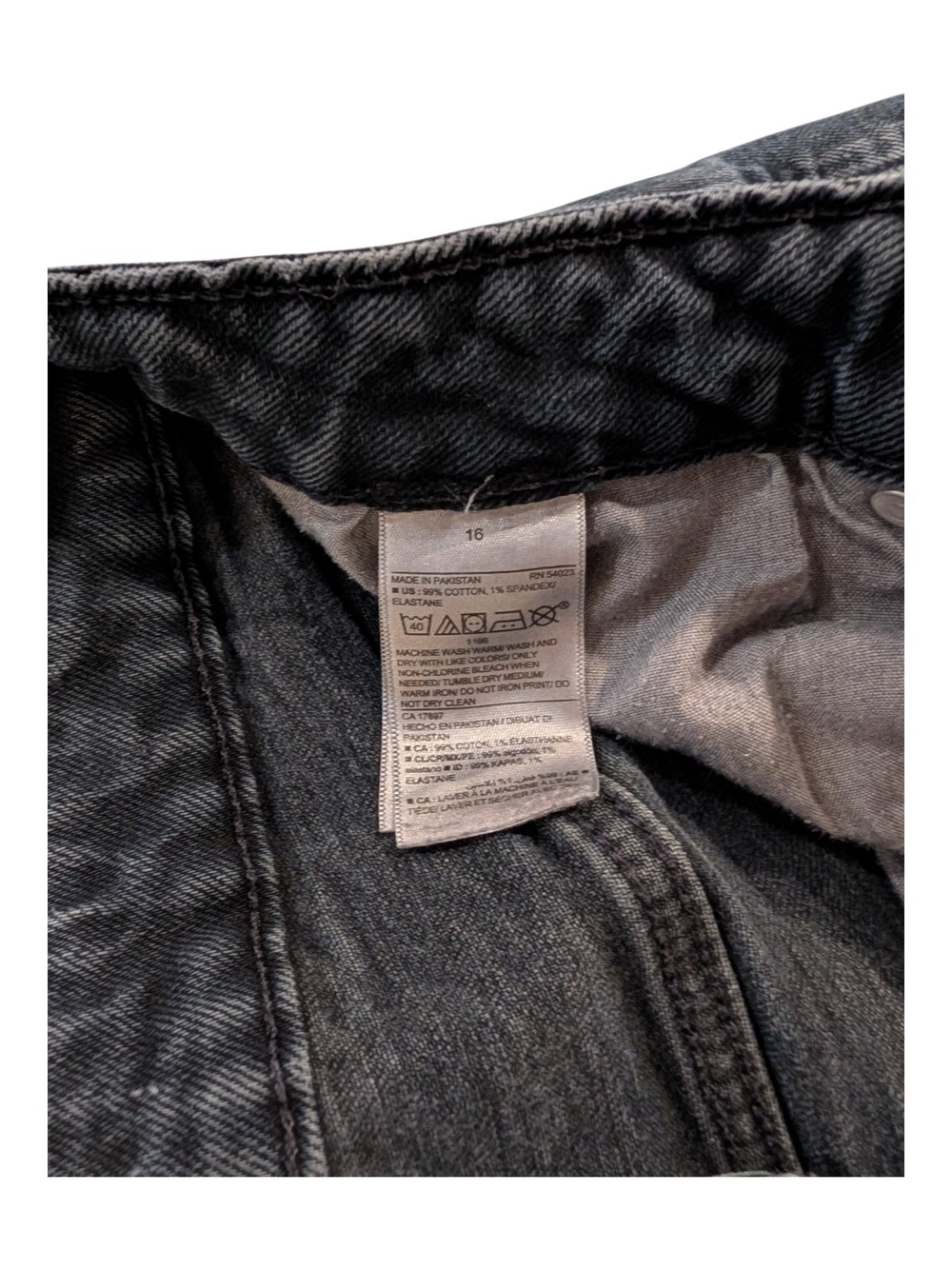 Old Navy Black Straight-Leg Jeans with Distressed Knee - Picture 5 of 8